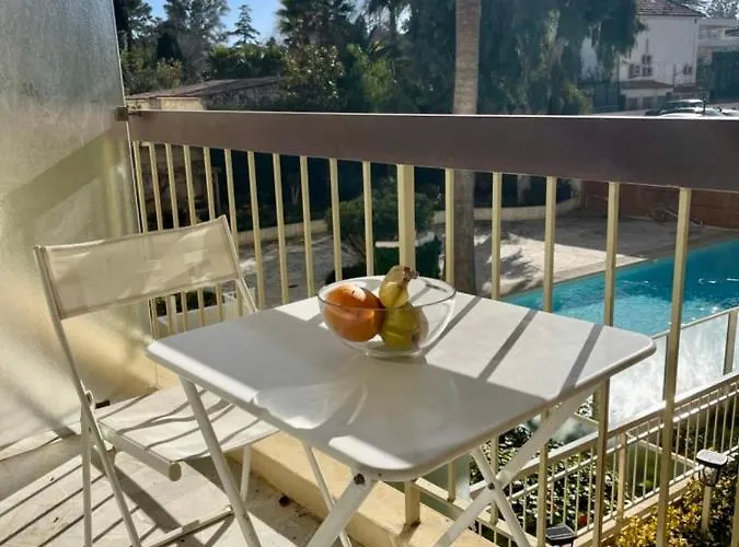 Seafront One Bedroom With A Terrasse Swimming Pool And A Parking