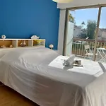 Holiday home Seafront One Bedroom With A Terrasse Swimming Pool And A Parking