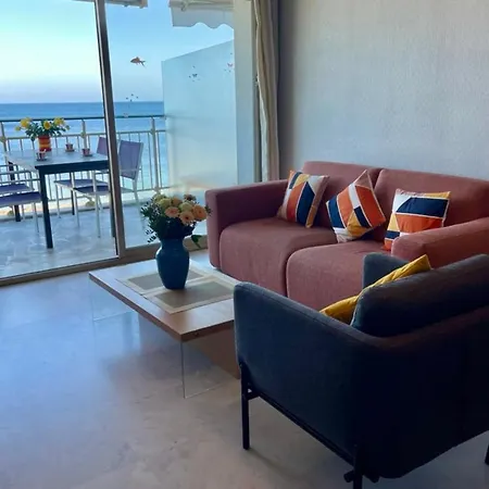 Σπίτι διακοπών Seafront One Bedroom With A Terrasse Swimming Pool And A Parking Αντίμπ