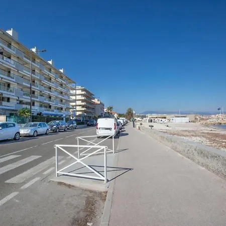 Seafront One Bedroom With A Terrasse Swimming Pool And A Parking