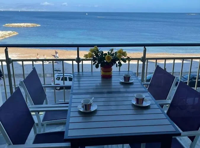 Seafront One Bedroom With A Terrasse Swimming Pool And A Parking Vakantiehuis Antibes