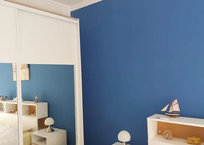 Seafront One Bedroom With A Terrasse Swimming Pool And A Parking *