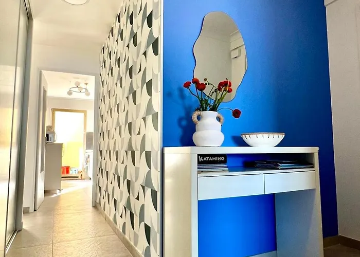 Seafront One Bedroom With A Terrasse Swimming Pool And A Parking Σπίτι διακοπών Αντίμπ